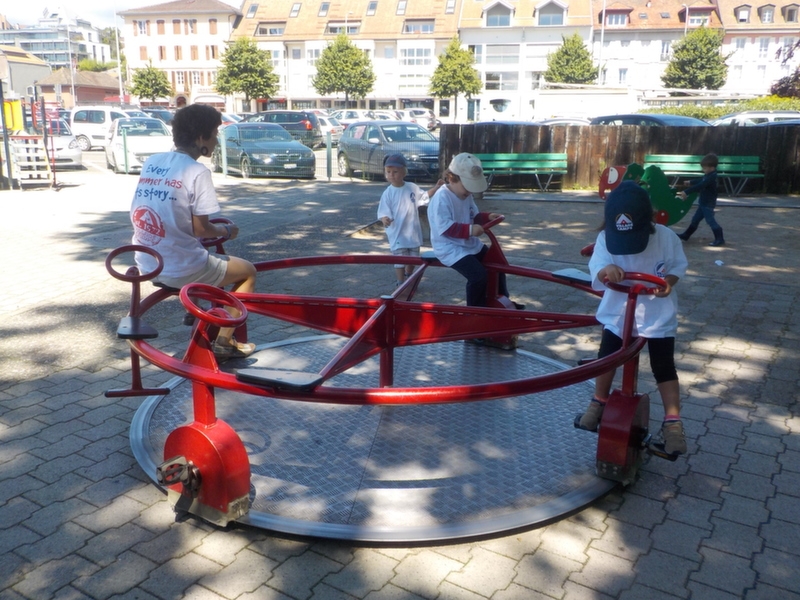 Village Camps International Summer Camp VDC Geneva 2016-08-12 https://www.villagecamps.com/journals_admin/images/1134-10-dscn0287.jpg