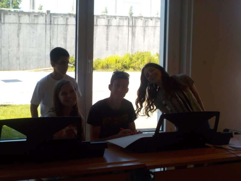 Village Camps International Summer Camp VDC Geneva 2016-08-12 https://www.villagecamps.com/journals_admin/images/1135-44-dscn0334.jpg