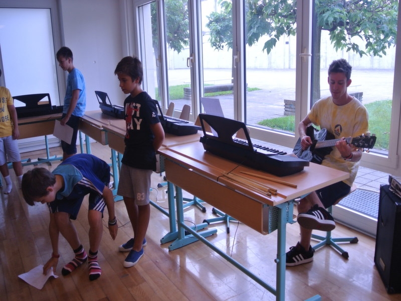 Village Camps International Summer Camp VDC Geneva 2016-08-12 https://www.villagecamps.com/journals_admin/images/1143-38-dsc_7082.jpg