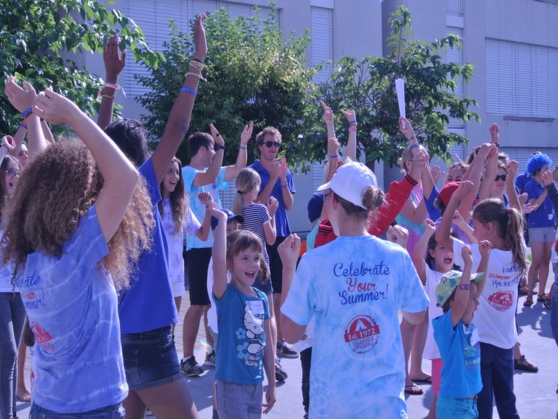 Village Camps International Summer Camp VDC Geneva 2016-08-12 https://www.villagecamps.com/journals_admin/images/1147-42-dsc_7463.jpg