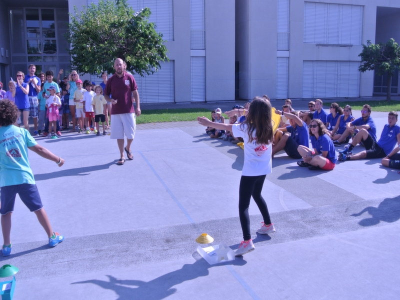 Village Camps International Summer Camp VDC Geneva 2016-08-12 https://www.villagecamps.com/journals_admin/images/1147-42-dsc_7469.jpg
