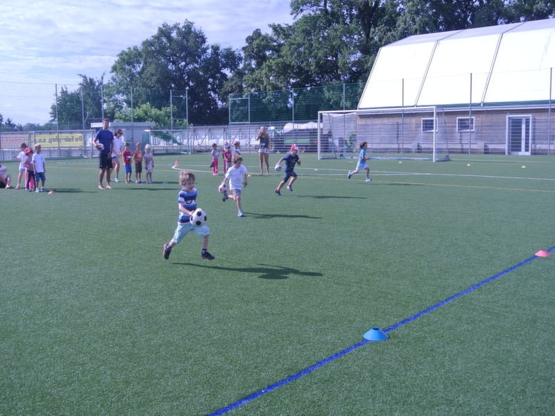 Village Camps International Summer Camp VDC Geneva 2016-08-12 https://www.villagecamps.com/journals_admin/images/1151-23-dsc_7834.jpg