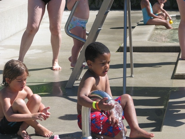 Village Camps International Summer Camp VDC Geneva 2016-08-12 https://www.villagecamps.com/journals_admin/images/124-34-IMG_2882.jpg