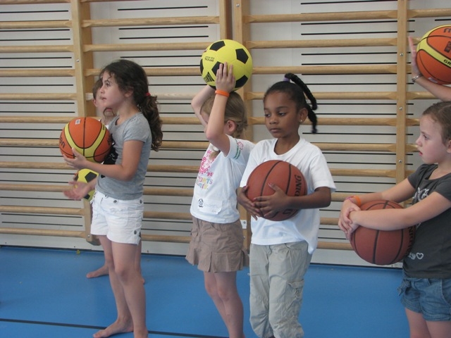 Village Camps International Summer Camp VDC Geneva 2016-08-12 https://www.villagecamps.com/journals_admin/images/125-34-IMG_2985.jpg