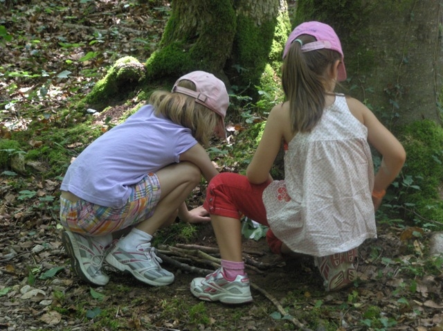 Village Camps International Summer Camp VDC Geneva 2016-08-12 https://www.villagecamps.com/journals_admin/images/129-34-HPIM4839.jpg