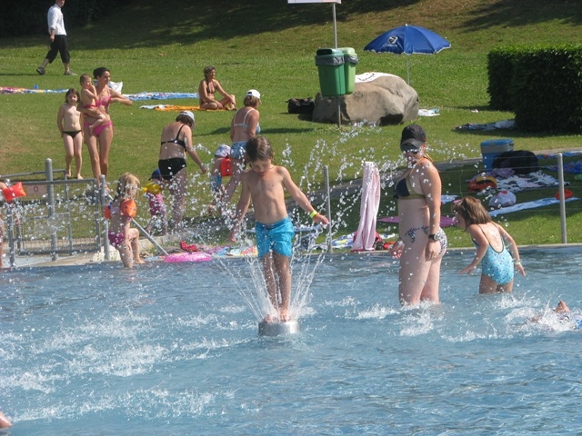 Village Camps International Summer Camp VDC Geneva 2016-08-12 https://www.villagecamps.com/journals_admin/images/130-34-IMG_3171.jpg