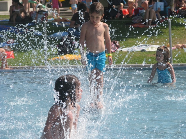 Village Camps International Summer Camp VDC Geneva 2016-08-12 https://www.villagecamps.com/journals_admin/images/130-34-IMG_3172.jpg