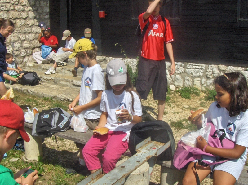 Village Camps International Summer Camp VDC Geneva 2016-08-12 https://www.villagecamps.com/journals_admin/images/131-34-HPIM4853.jpg