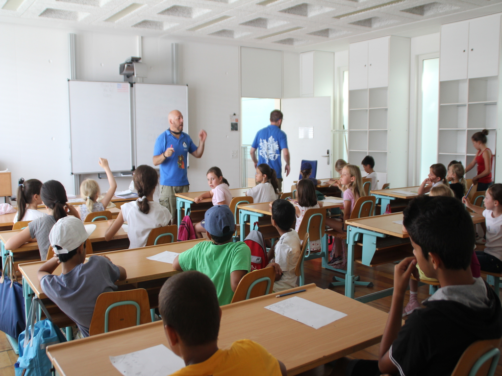 Village Camps International Summer Camp VDC Geneva 2016-08-12 https://www.villagecamps.com/journals_admin/images/1357-7577-IMG_1131.jpg