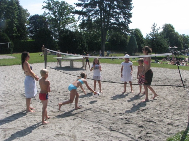 Village Camps International Summer Camp VDC Geneva 2016-08-12 https://www.villagecamps.com/journals_admin/images/136-34-IMG_3639.jpg