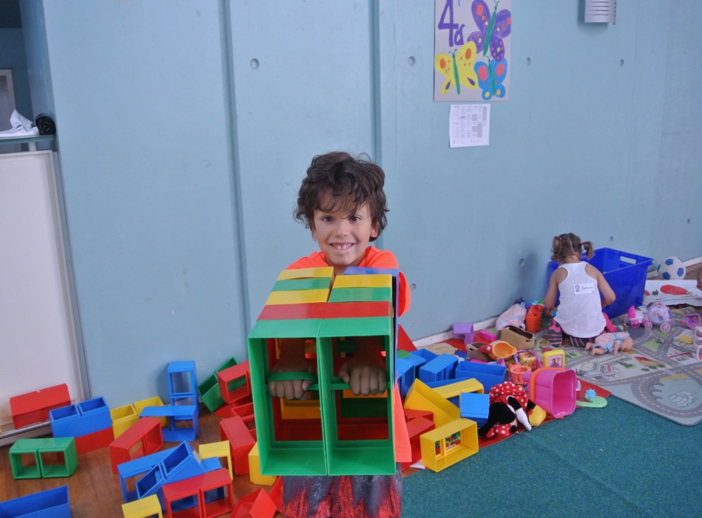 Village Camps International Summer Camp VDC Geneva 2016-08-12 https://www.villagecamps.com/journals_admin/images/1360-2784-DSC_8465.jpg