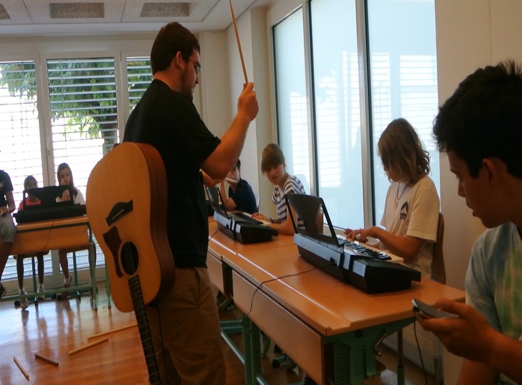 Village Camps International Summer Camp VDC Geneva 2016-08-12 https://www.villagecamps.com/journals_admin/images/1360-2873-DSC_8492.jpg