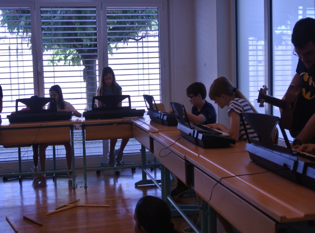 Village Camps International Summer Camp VDC Geneva 2016-08-12 https://www.villagecamps.com/journals_admin/images/1360-2880-DSC_8489.jpg