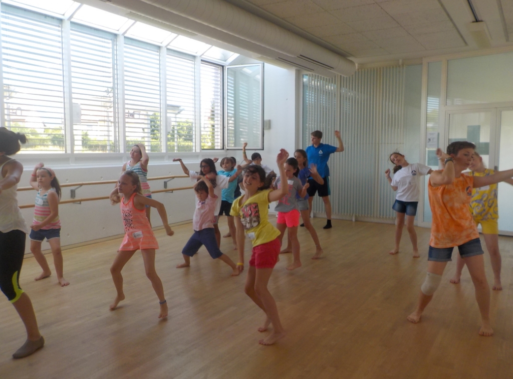 Village Camps International Summer Camp VDC Geneva 2016-08-12 https://www.villagecamps.com/journals_admin/images/1362-4205-DSCN1236.jpg