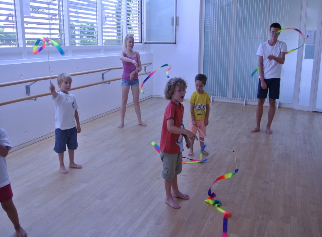 Village Camps International Summer Camp VDC Geneva 2016-08-12 https://www.villagecamps.com/journals_admin/images/1365-0706-DSC_8993.jpg