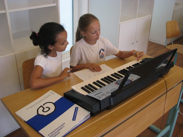 Village Camps International Summer Camp VDC Geneva 2016-08-12 https://www.villagecamps.com/journals_admin/images/138-34-IMG_4017.jpg