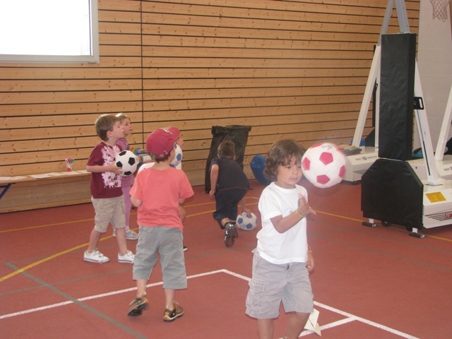 Village Camps International Summer Camp VDC Geneva 2016-08-12 https://www.villagecamps.com/journals_admin/images/140-34-IMG_4145.jpg