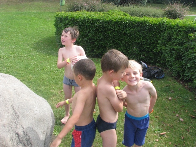 Village Camps International Summer Camp VDC Geneva 2016-08-12 https://www.villagecamps.com/journals_admin/images/142-34-IMG_4770.jpg