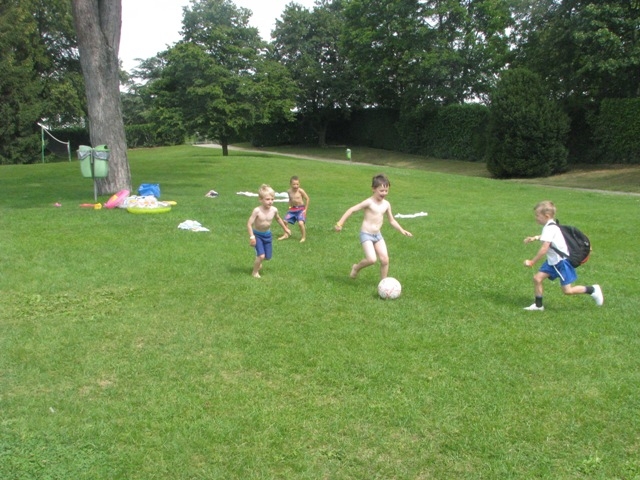 Village Camps International Summer Camp VDC Geneva 2016-08-12 https://www.villagecamps.com/journals_admin/images/142-34-IMG_4778.jpg