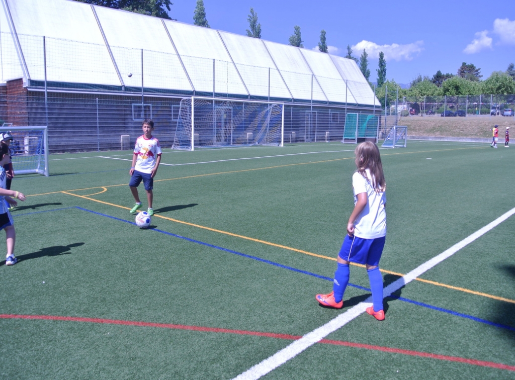 Village Camps International Summer Camp VDC Geneva 2016-08-12 https://www.villagecamps.com/journals_admin/images/1440-6294-DSC_9166.jpg