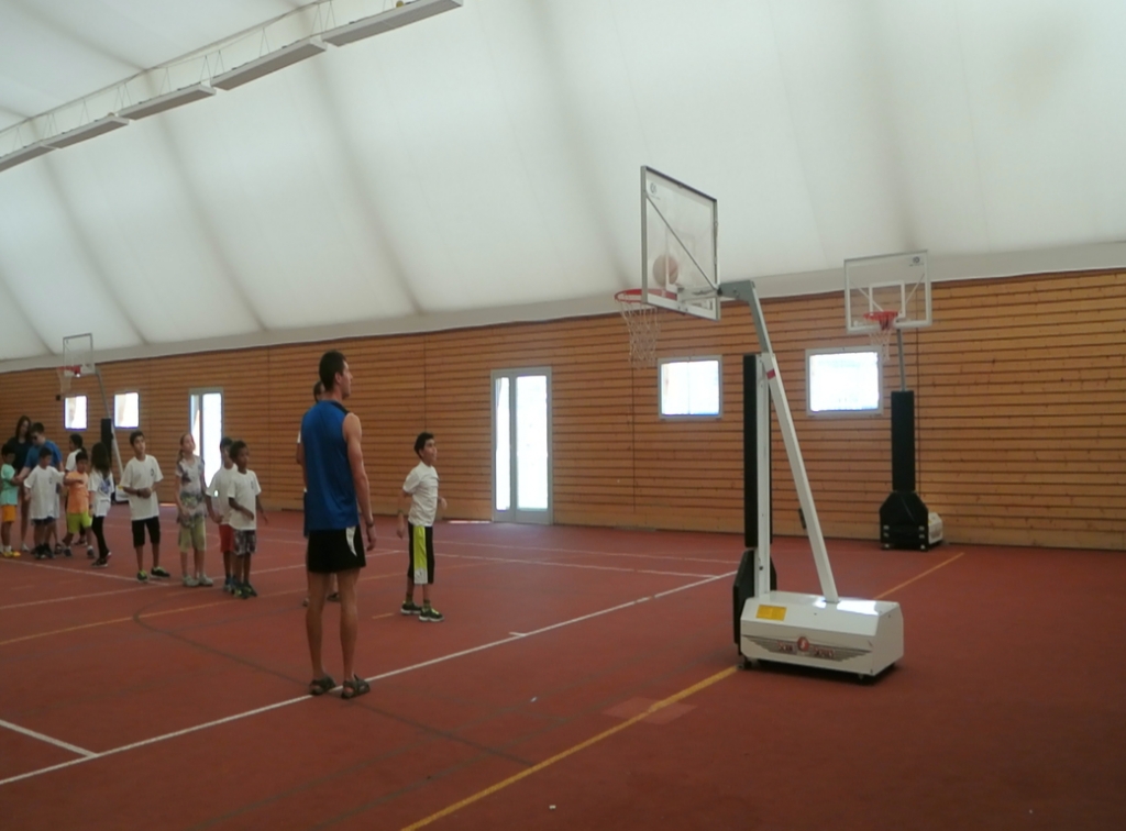 Village Camps International Summer Camp VDC Geneva 2016-08-12 https://www.villagecamps.com/journals_admin/images/1441-9397-DSC_9235.jpg