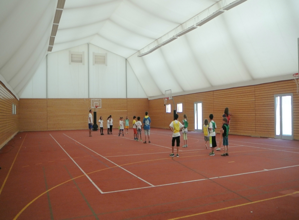 Village Camps International Summer Camp VDC Geneva 2016-08-12 https://www.villagecamps.com/journals_admin/images/1441-9447-DSC_9247.jpg