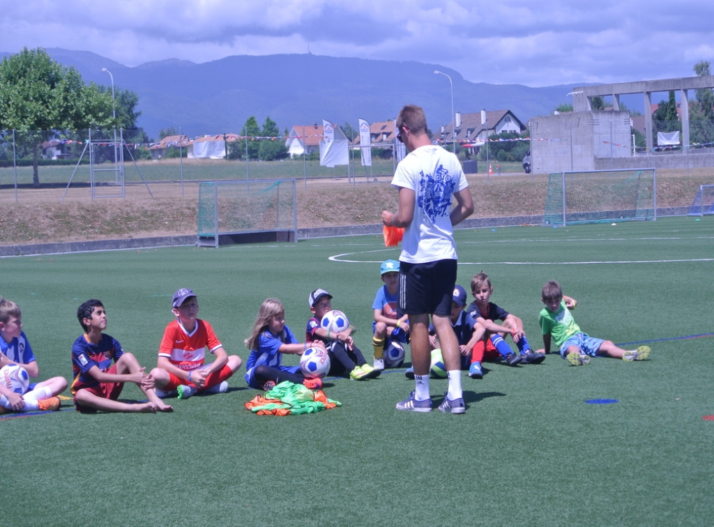 Village Camps International Summer Camp VDC Geneva 2016-08-12 https://www.villagecamps.com/journals_admin/images/1443-4733-DSC_9427.jpg