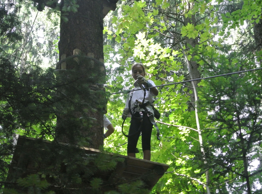 Village Camps International Summer Camp VDC Geneva 2016-08-12 https://www.villagecamps.com/journals_admin/images/1444-5189-DSC_9364.jpg