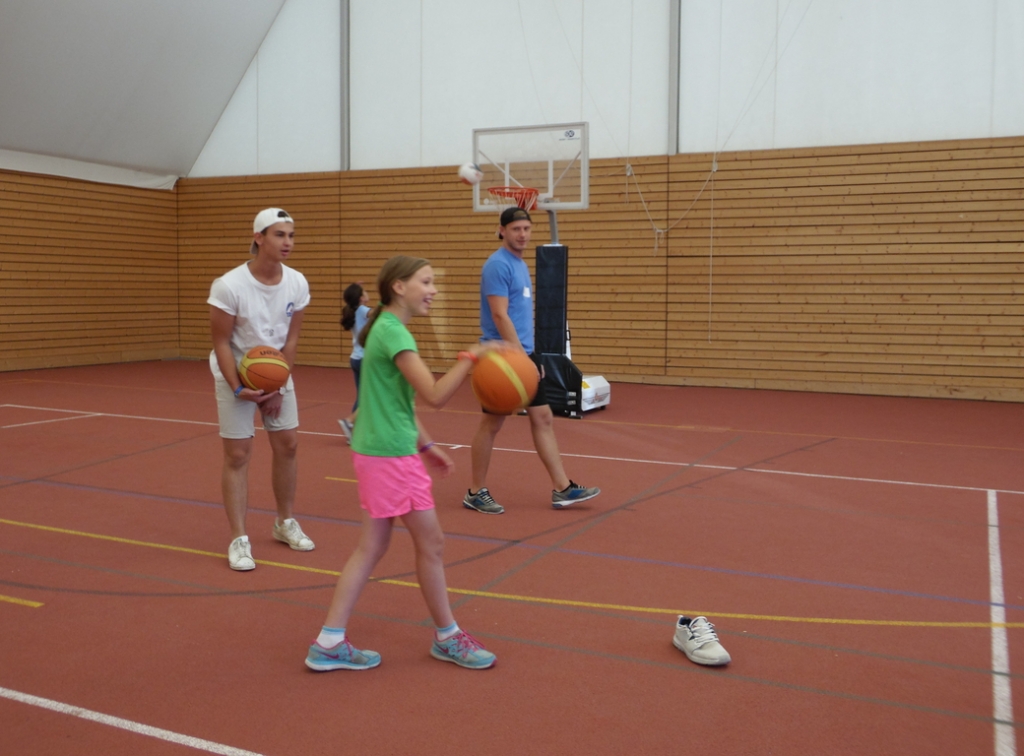 Village Camps International Summer Camp VDC Geneva 2016-08-12 https://www.villagecamps.com/journals_admin/images/1445-7211-SAM_0057.jpg