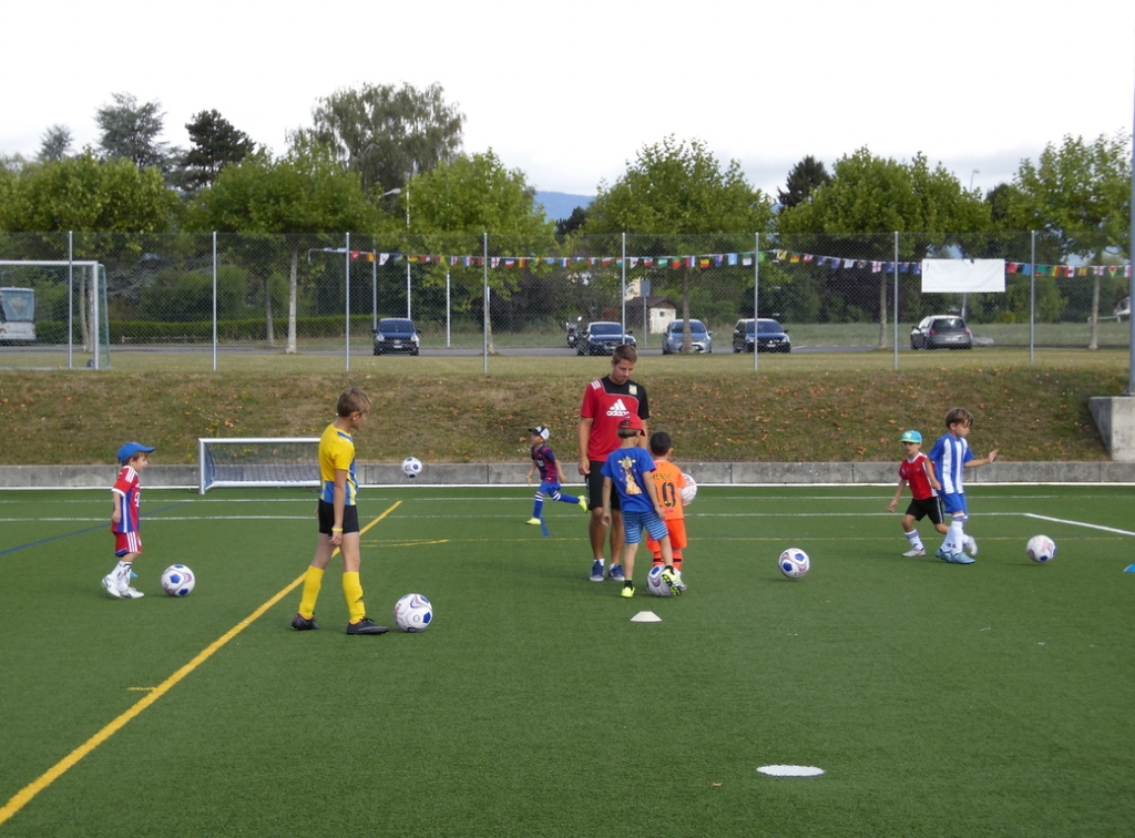 Village Camps International Summer Camp VDC Geneva 2016-08-12 https://www.villagecamps.com/journals_admin/images/1445-7244-SAM_0041.jpg