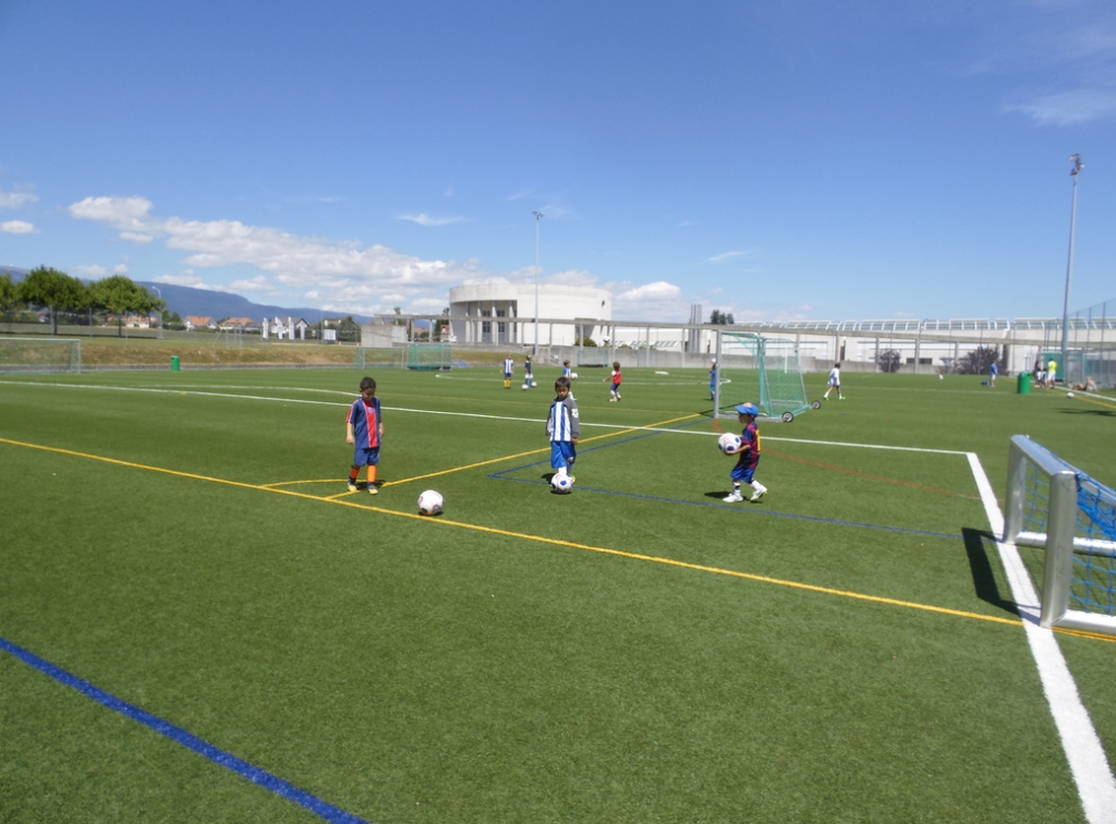 Village Camps International Summer Camp VDC Geneva 2016-08-12 https://www.villagecamps.com/journals_admin/images/1448-0574-SAM_0287.jpg