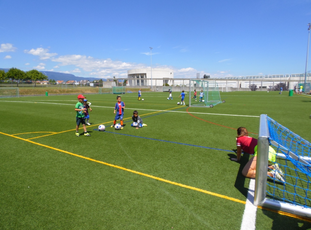 Village Camps International Summer Camp VDC Geneva 2016-08-12 https://www.villagecamps.com/journals_admin/images/1448-0611-SAM_0295.jpg