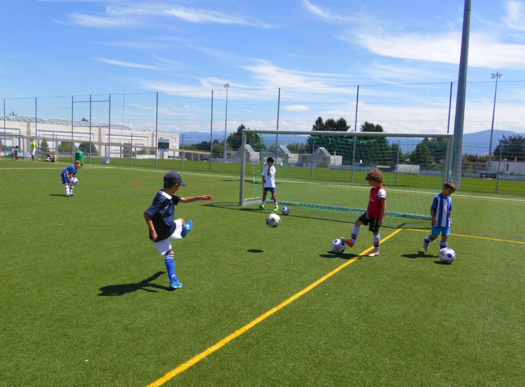 Village Camps International Summer Camp VDC Geneva 2016-08-12 https://www.villagecamps.com/journals_admin/images/1448-0797-SAM_0292.jpg