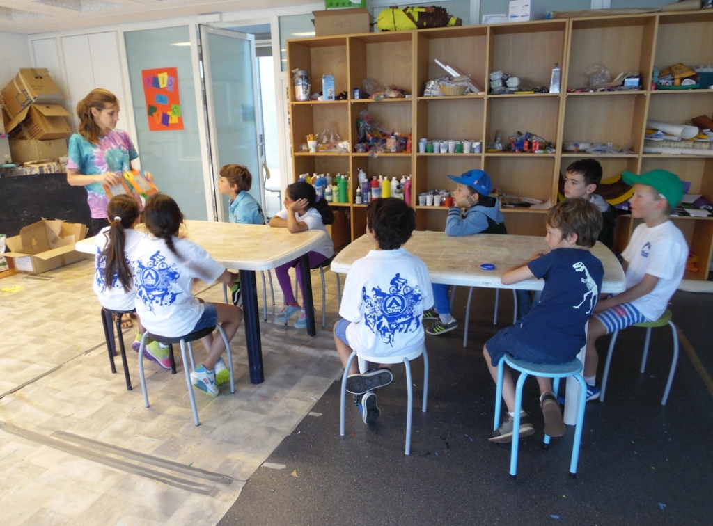 Village Camps International Summer Camp VDC Geneva 2016-08-12 https://www.villagecamps.com/journals_admin/images/1454-0567-SAM_0529.jpg