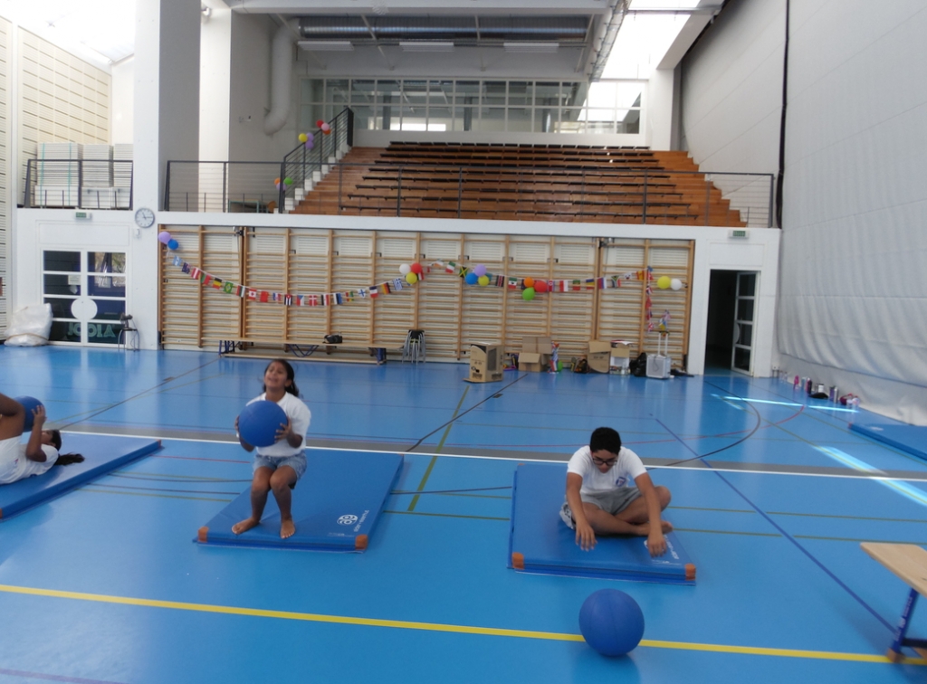 Village Camps International Summer Camp VDC Geneva 2016-08-12 https://www.villagecamps.com/journals_admin/images/1455-0396-SAM_0633.jpg