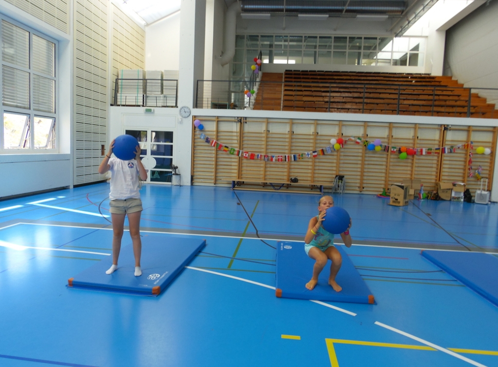 Village Camps International Summer Camp VDC Geneva 2016-08-12 https://www.villagecamps.com/journals_admin/images/1455-0401-SAM_0637.jpg