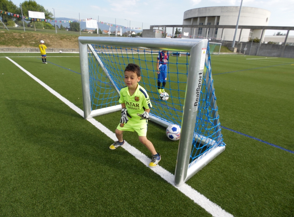 Village Camps International Summer Camp VDC Geneva 2016-08-12 https://www.villagecamps.com/journals_admin/images/1456-1068-SAM_0697.jpg