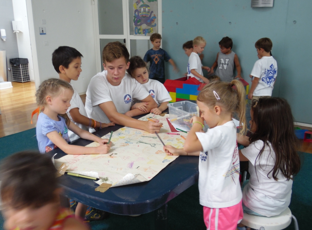 Village Camps International Summer Camp VDC Geneva 2016-08-12 https://www.villagecamps.com/journals_admin/images/1461-4652-SAM_0998.jpg