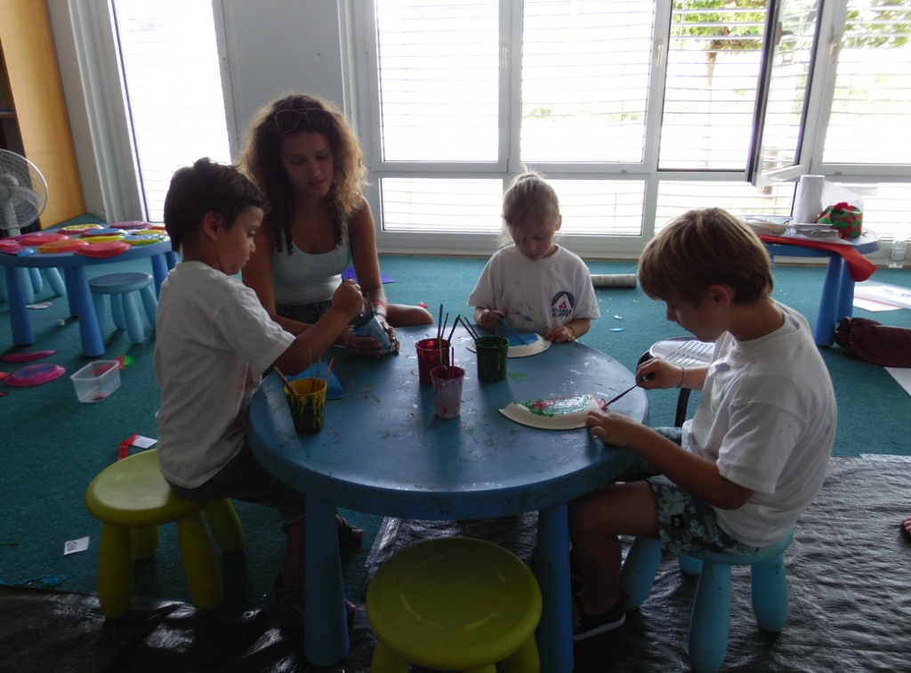 Village Camps International Summer Camp VDC Geneva 2016-08-12 https://www.villagecamps.com/journals_admin/images/1461-5000-SAM_1014.jpg