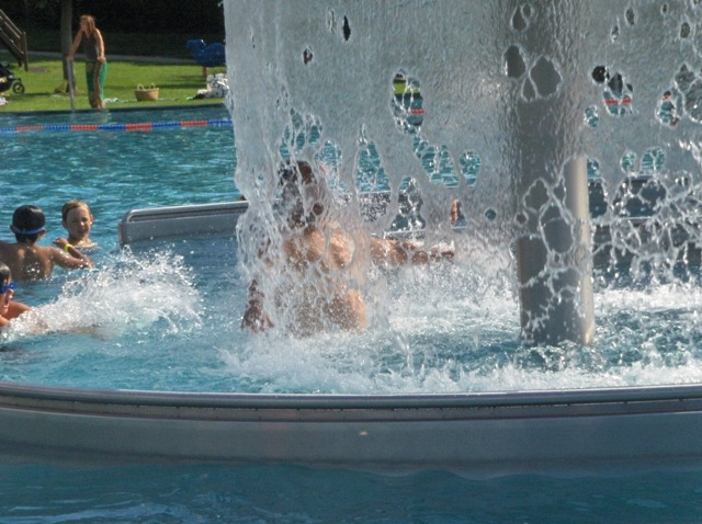 Village Camps International Summer Camp VDC Geneva 2016-08-12 https://www.villagecamps.com/journals_admin/images/153-34-HPIM5219.jpg