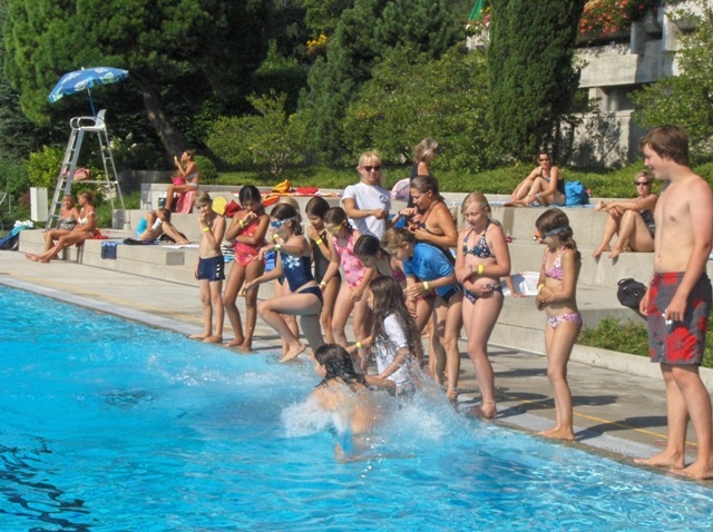 Village Camps International Summer Camp VDC Geneva 2016-08-12 https://www.villagecamps.com/journals_admin/images/153-34-HPIM5225.jpg