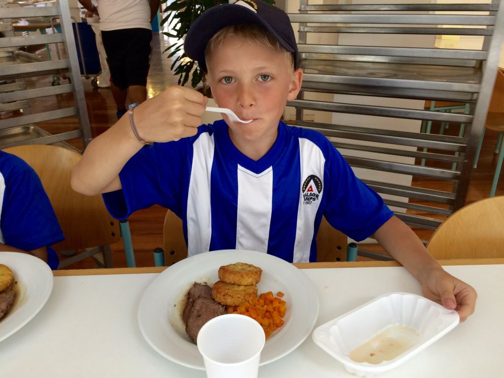 Village Camps International Summer Camp VDC Geneva 2016-08-12 https://www.villagecamps.com/journals_admin/images/1650-0447-IMG_8865.jpg