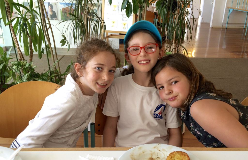 Village Camps International Summer Camp VDC Geneva 2016-08-12 https://www.villagecamps.com/journals_admin/images/1650-0959-IMG_8876.jpg