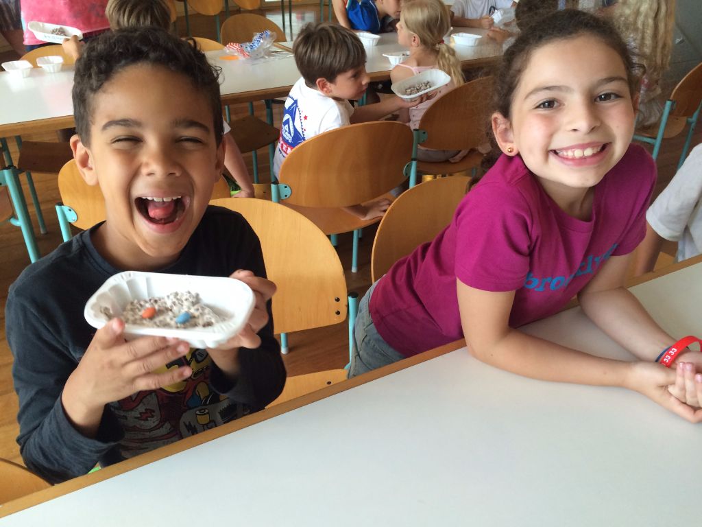 Village Camps International Summer Camp VDC Geneva 2016-08-12 https://www.villagecamps.com/journals_admin/images/1654-1154-IMG_9657.jpg