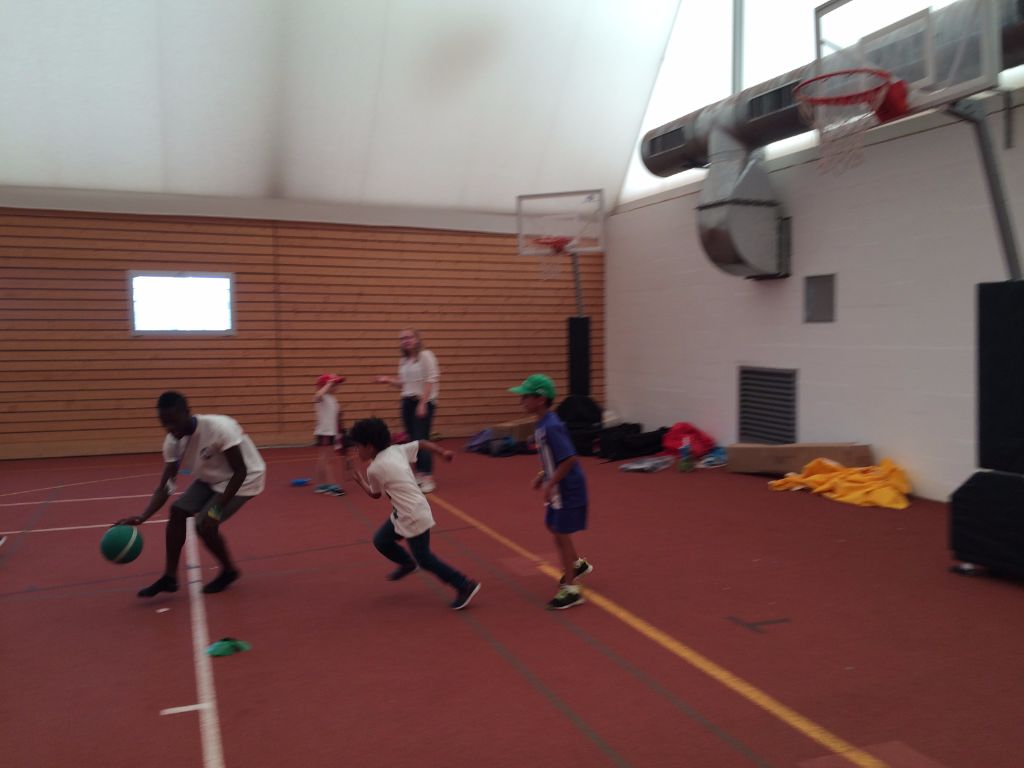 Village Camps International Summer Camp VDC Geneva 2016-08-12 https://www.villagecamps.com/journals_admin/images/1663-2566-IMG_1855.jpg