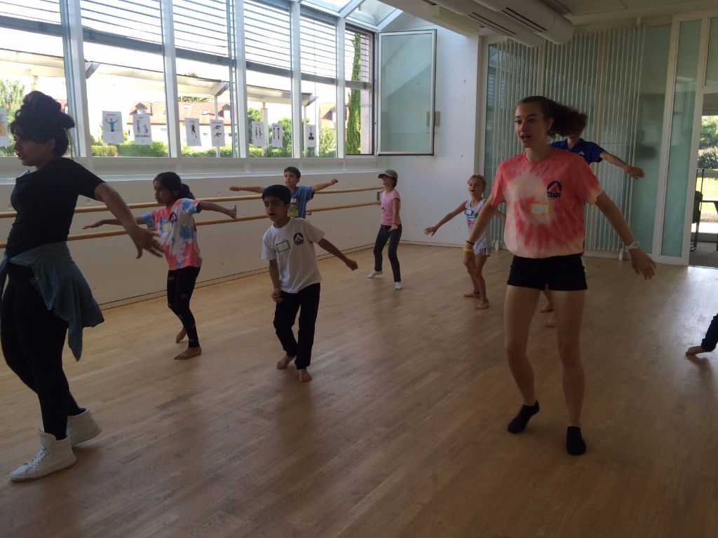 Village Camps International Summer Camp VDC Geneva 2016-08-12 https://www.villagecamps.com/journals_admin/images/1663-2569-IMG_1794.jpg