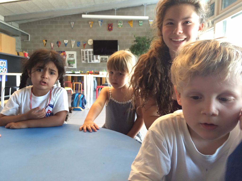 Village Camps International Summer Camp VDC Geneva 2016-08-12 https://www.villagecamps.com/journals_admin/images/1666-0028-IMG_0516.jpg