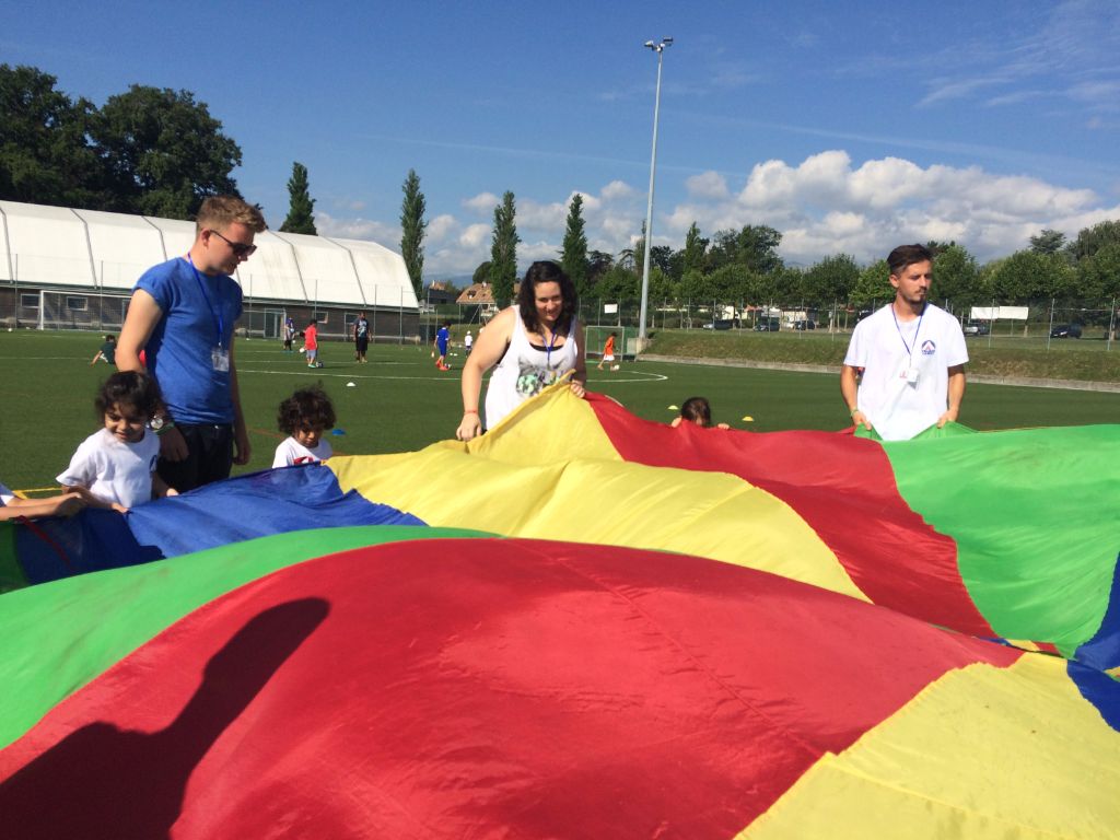 Village Camps International Summer Camp VDC Geneva 2016-08-12 https://www.villagecamps.com/journals_admin/images/1666-0029-IMG_0495.jpg