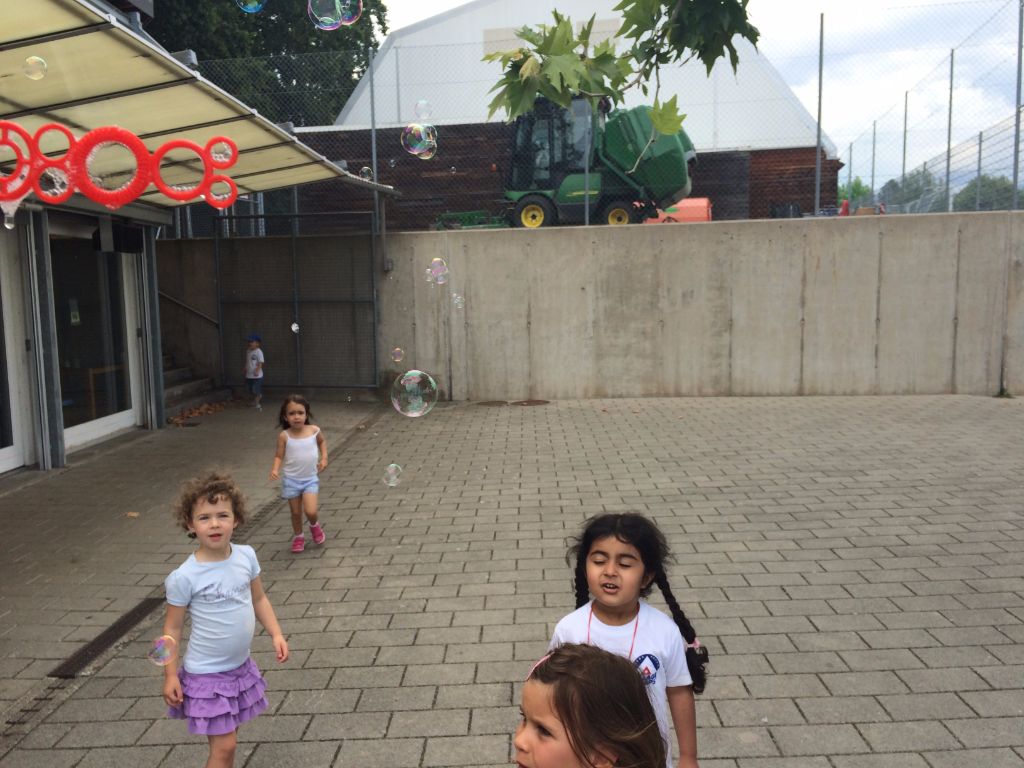 Village Camps International Summer Camp VDC Geneva 2016-08-12 https://www.villagecamps.com/journals_admin/images/1666-0034-IMG_0523.jpg