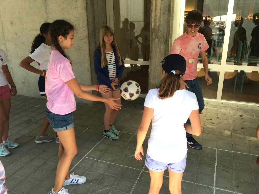 Village Camps International Summer Camp VDC Geneva 2016-08-12 https://www.villagecamps.com/journals_admin/images/1668-0623-IMG_3308.jpg